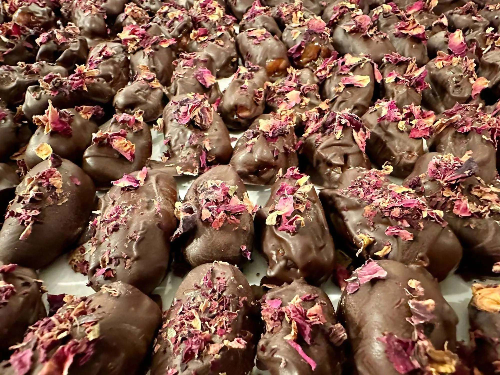 Rose Chocolate Dates