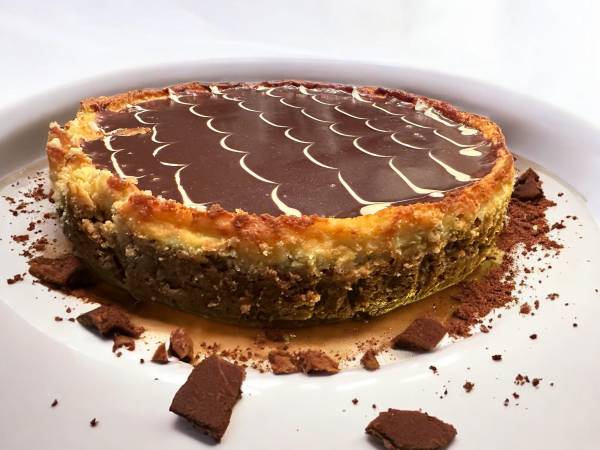 Baked Cheesecake with Chocolate Ganache